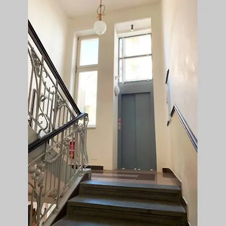 Vip Center * Πράγα